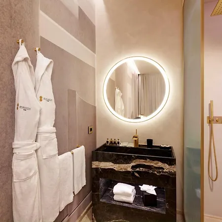 Otel Borghese Contemporary