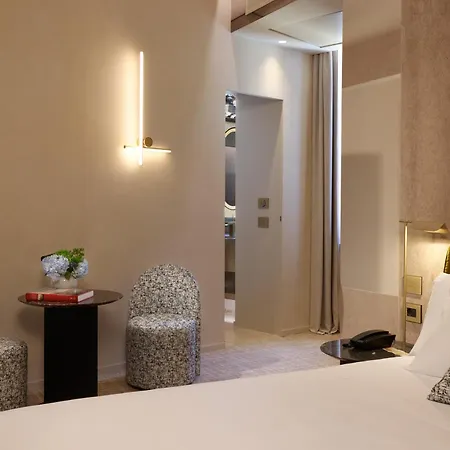 Borghese Contemporary 4* Roma