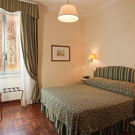 Borghese Contemporary 4* Roma