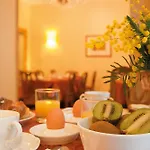 Borghese Contemporary 4* Roma