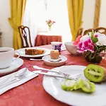 Borghese Contemporary 4*
