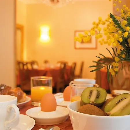 Borghese Contemporary 4* Rome