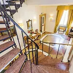 Borghese Contemporary Hotel 4*