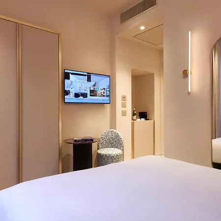 Borghese Contemporary Отель 4*