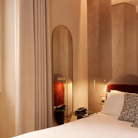 Отель Borghese Contemporary 4*
