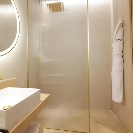 Borghese Contemporary Отель