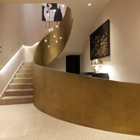 Borghese Contemporary