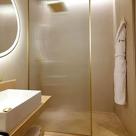 Borghese Contemporary فندق
