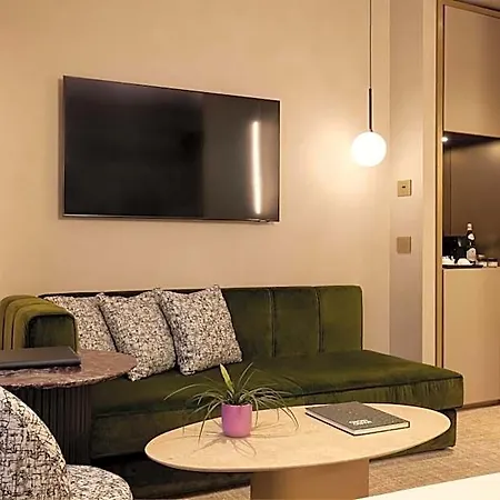 فندق Borghese Contemporary 4*