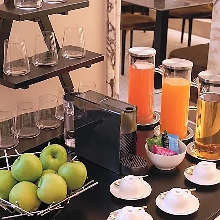 Hotel Borghese Contemporary 4*