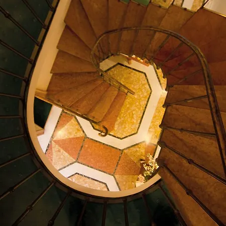 Borghese Contemporary