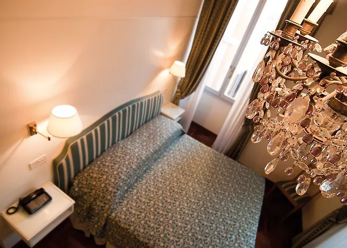 מלון Borghese Contemporary 4*
