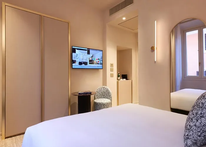 Borghese Contemporary فندق 4*